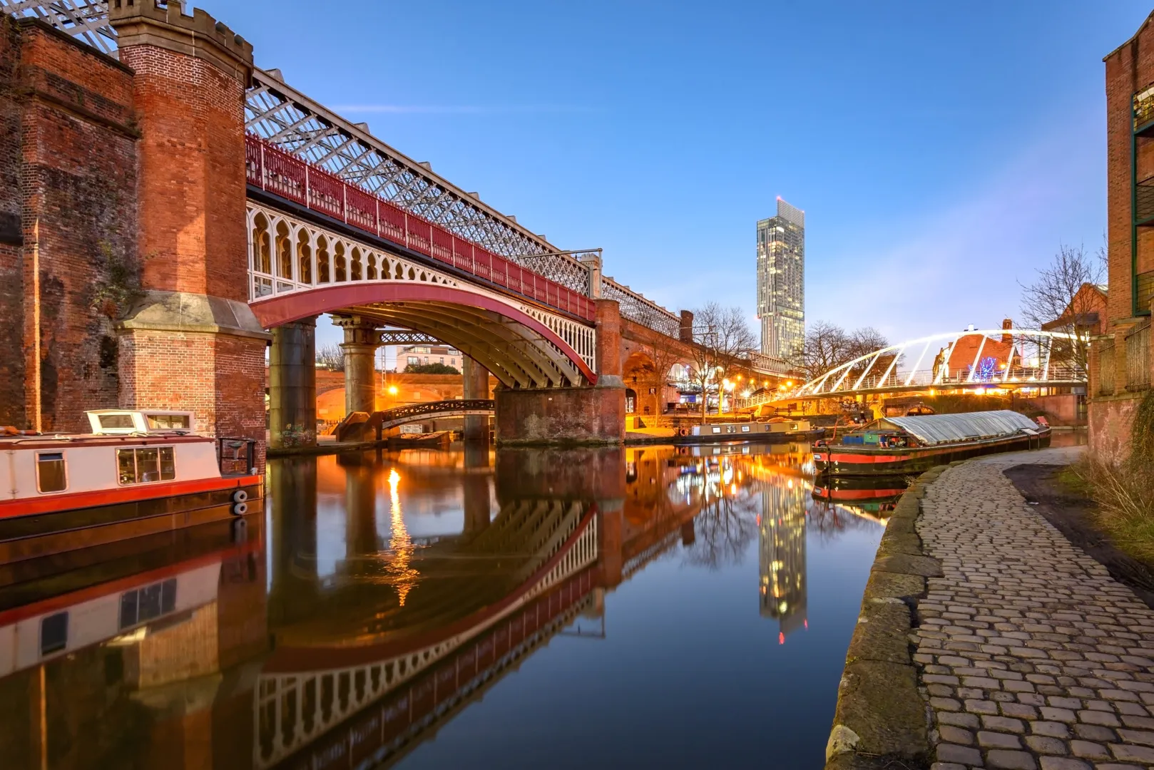 Manchester-shutterstock_306684230