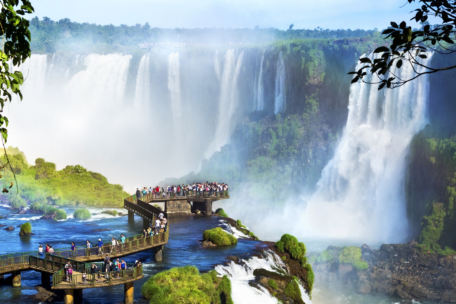 pr_foz_do_iguacu_cataratas_credito_shutterstock_337634303-1-1