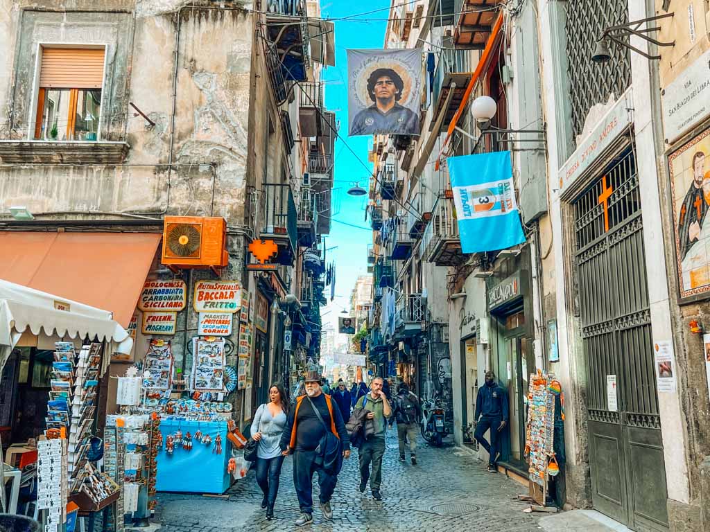 Vielas de Spaccanapoli.