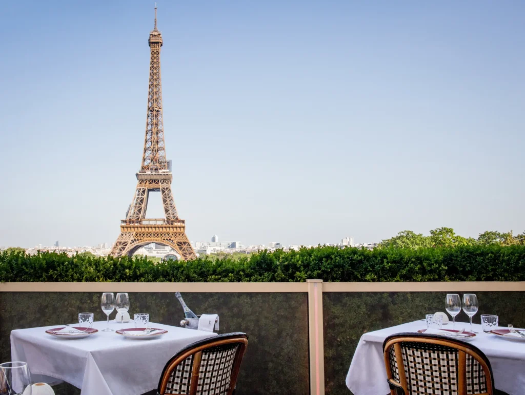 Vista do Café de l'Homme.